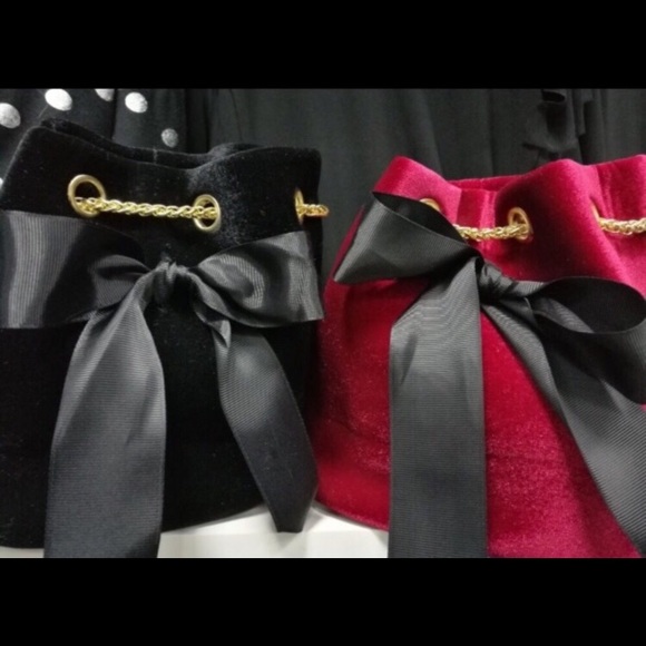 Black Velvet Bucket Bag Purse Tote Handbag - Picture 5 of 6